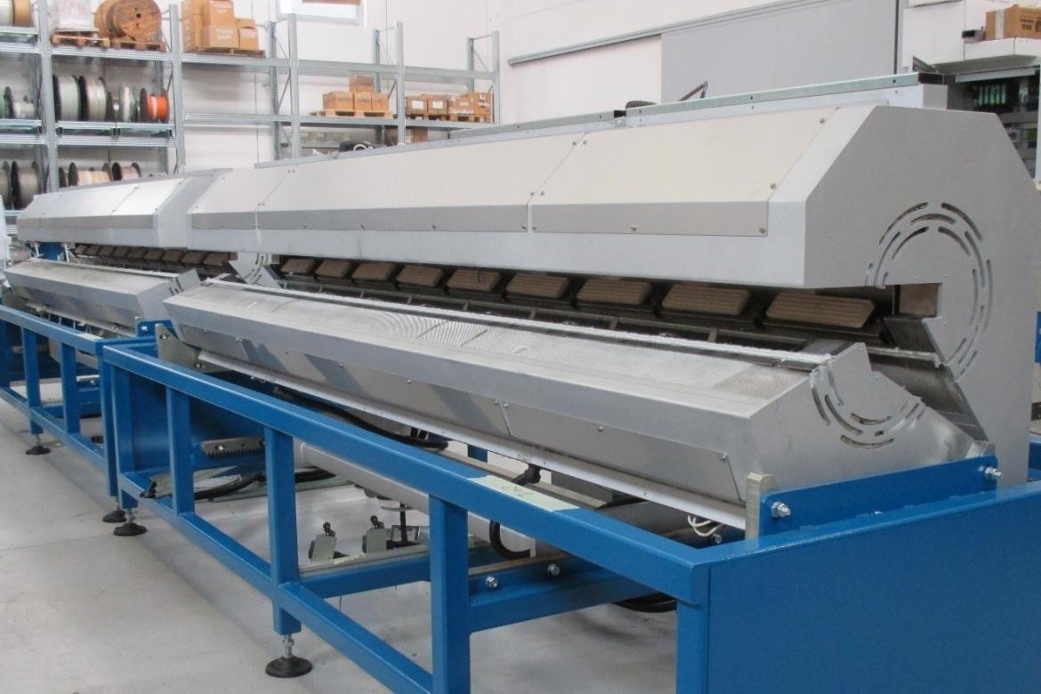 Horizontal cable sintering ovens