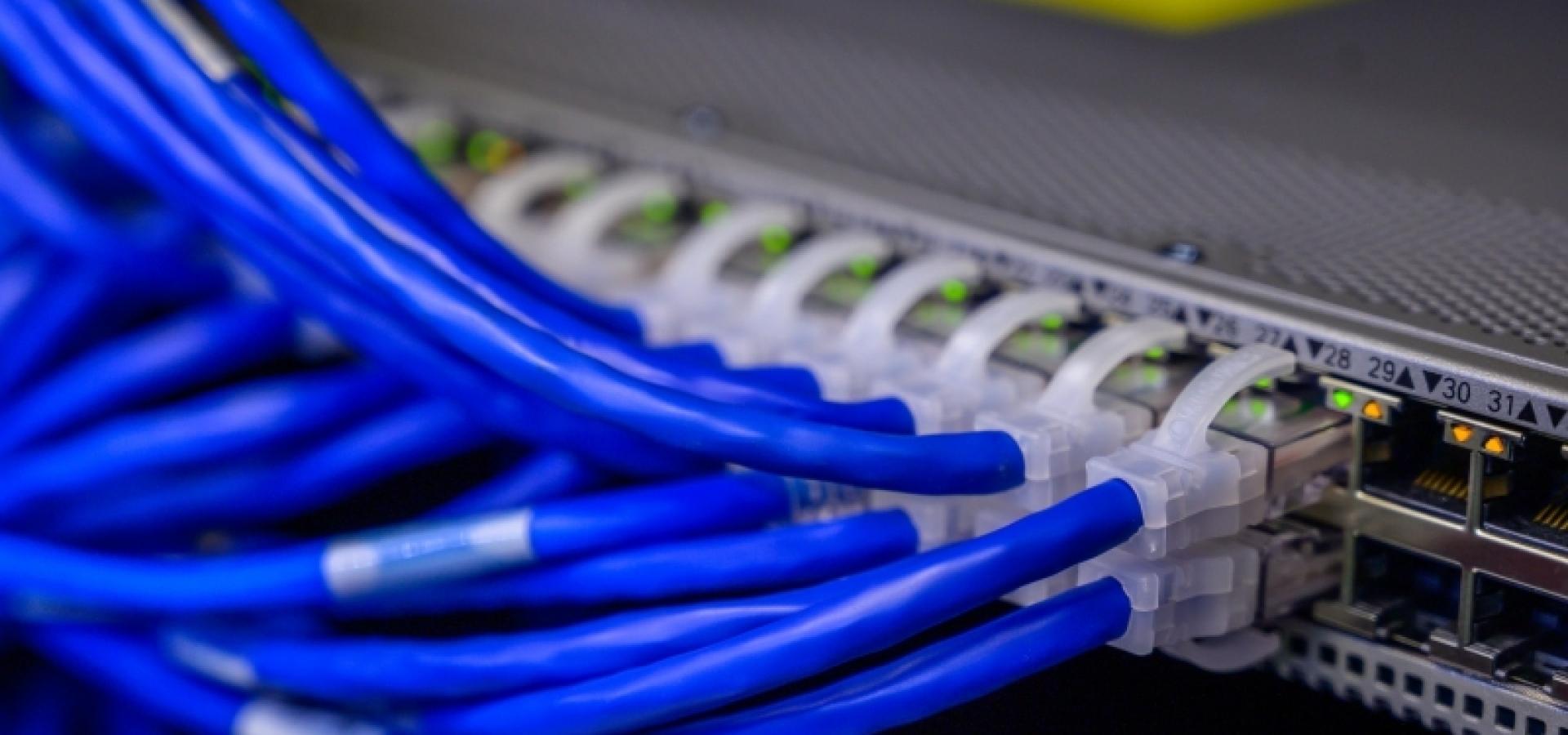 201125_Homepage_slide_11_twinax-cables_00.jpg